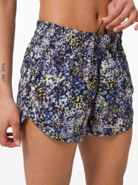Lululemon Tracker Short V *4" Floral Metropolis Multi